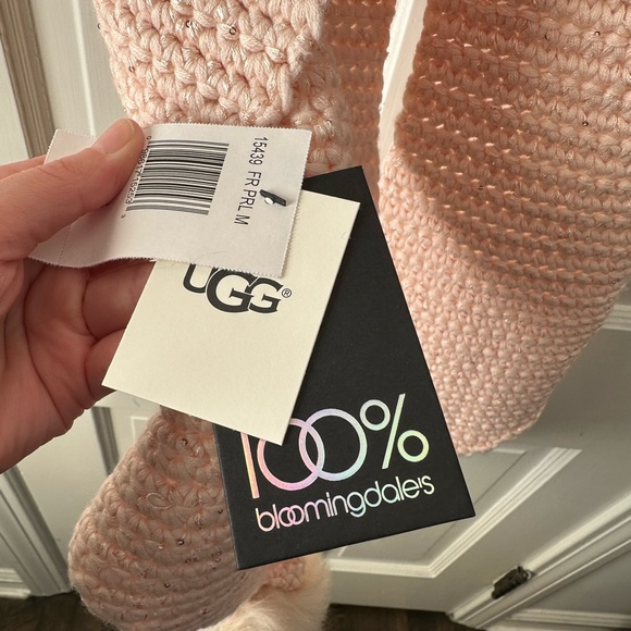NWT Ugg Blush Knit Scarf with Pom Poms - Picture 6 of 7